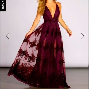 NWT Burgundy Windsor Morgan Maxi Dress